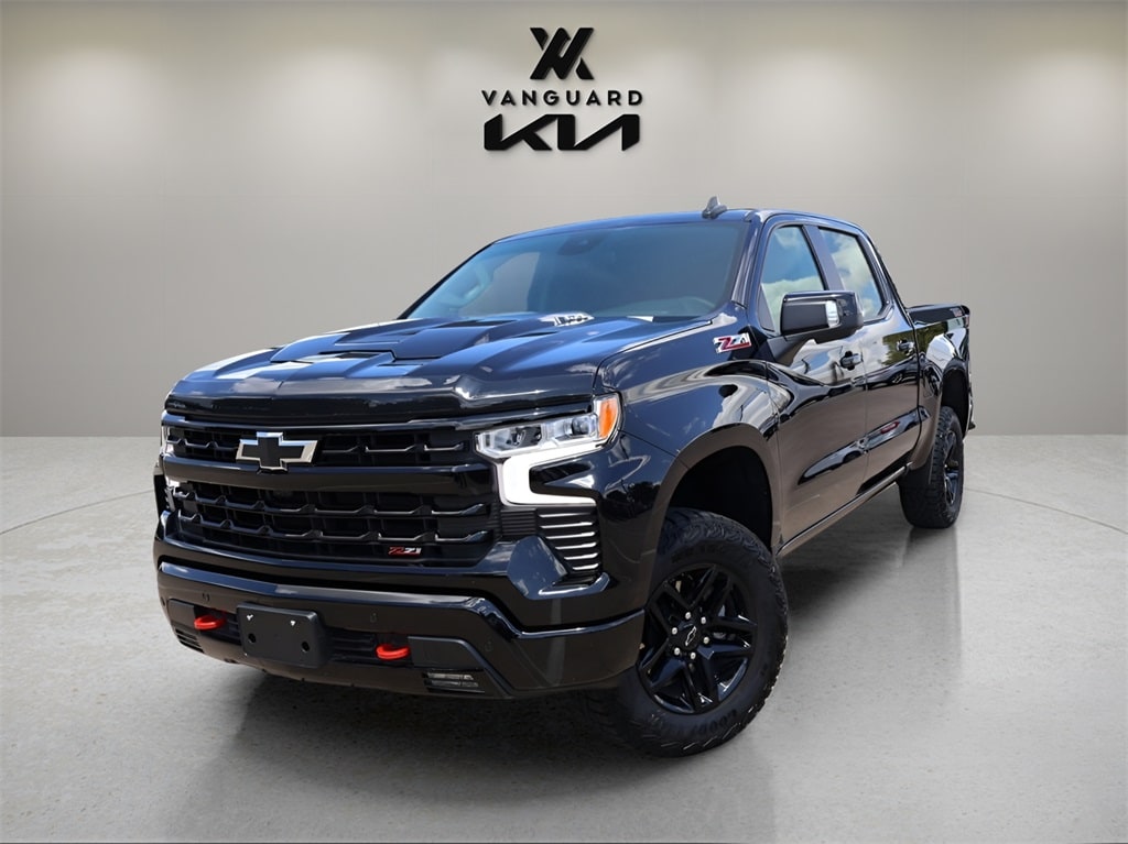 Used 2024 Chevrolet Silverado 1500 LT Trail Boss with VIN 3GCUDFEL6RG234289 for sale in Arlington, TX