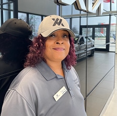 Staff member Tanya Curtis from ID_1fa462ef3fe9