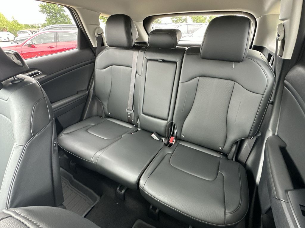 2026 Kia Sportage EX - Photo 24