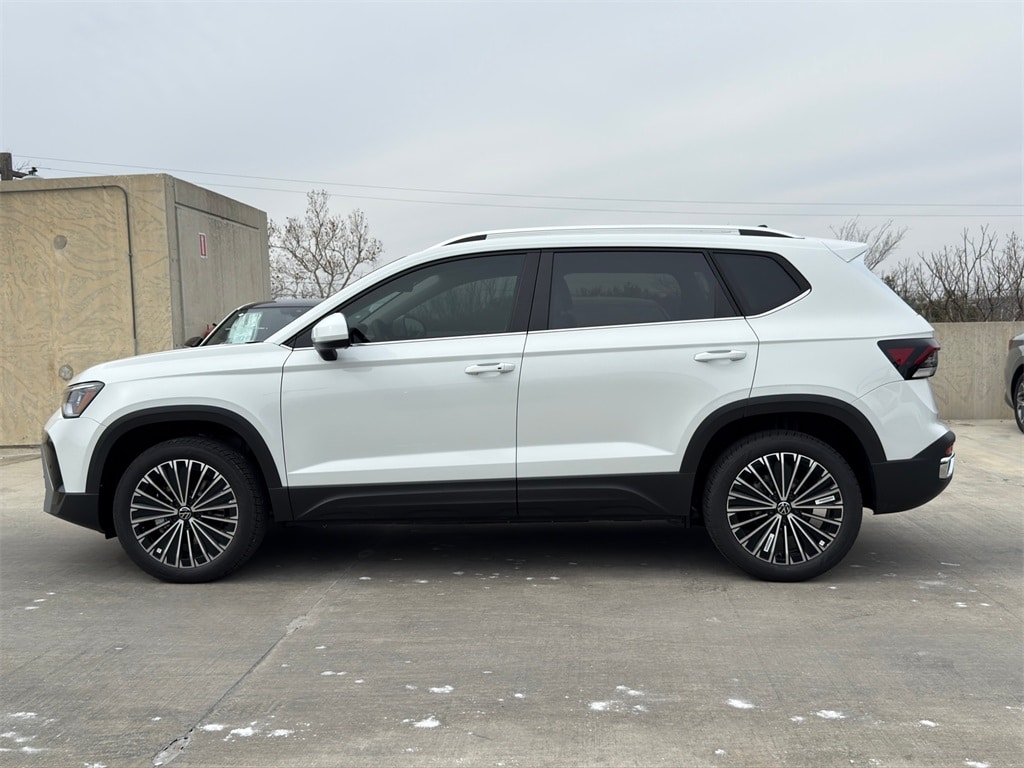 New 2026 Volkswagen Taos 1.5T SE SUV