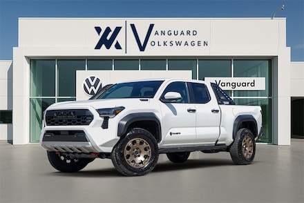 2025 Toyota Tacoma Hybrid TRD Sport Truck