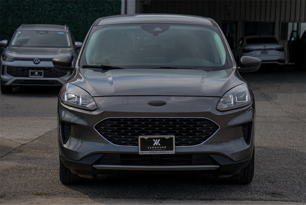 2022 Ford Escape SE photo 3