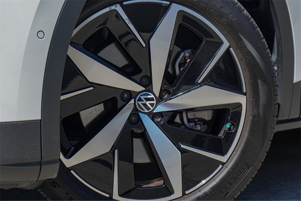 Used 2023 Volkswagen ID.4 PRO S with VIN 1V2VMPE83PC019330 for sale in Austin, TX