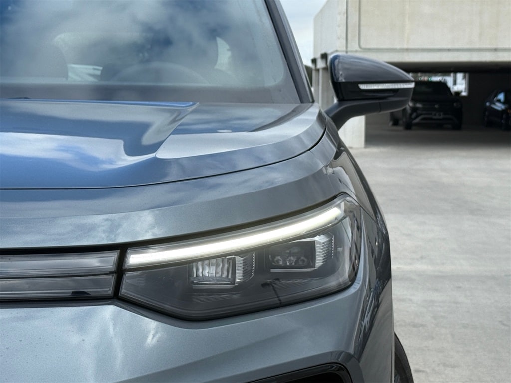 New 2026 Volkswagen Tiguan 2.0T SE R-Line Black SUV