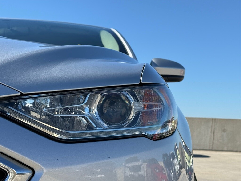 Used 2017 Ford Fusion SE Sedan