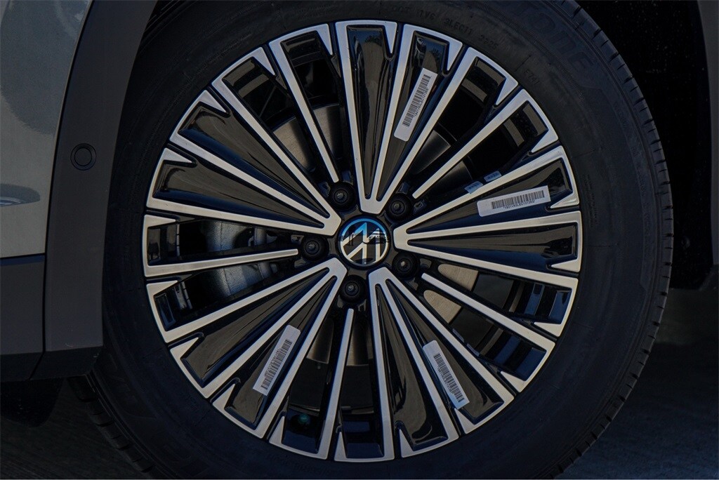 2026 Volkswagen Tiguan S photo 2