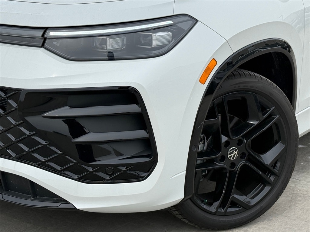 New 2026 Volkswagen Tiguan 2.0T SE R-Line Black SUV