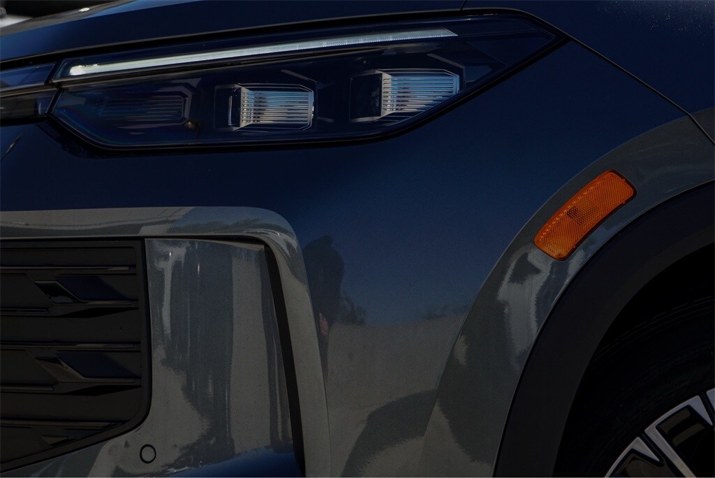 2026 Volkswagen Tiguan S photo 3