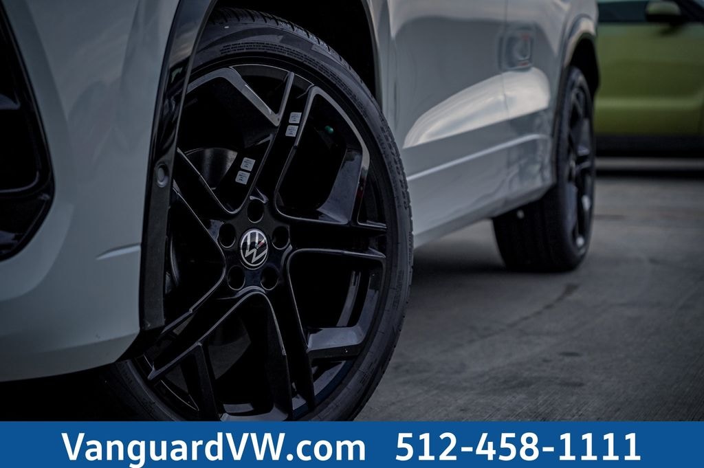 New 2026 Volkswagen Tiguan SE R-Line Black SUV