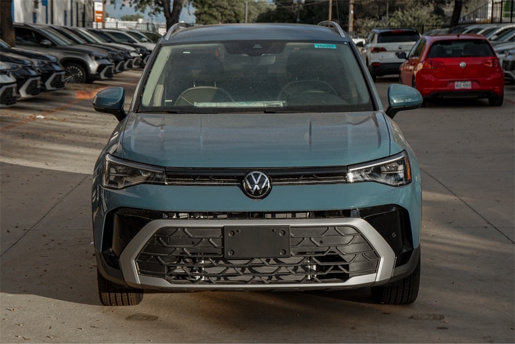 New 2025 Volkswagen Taos 1.5T SE SUV