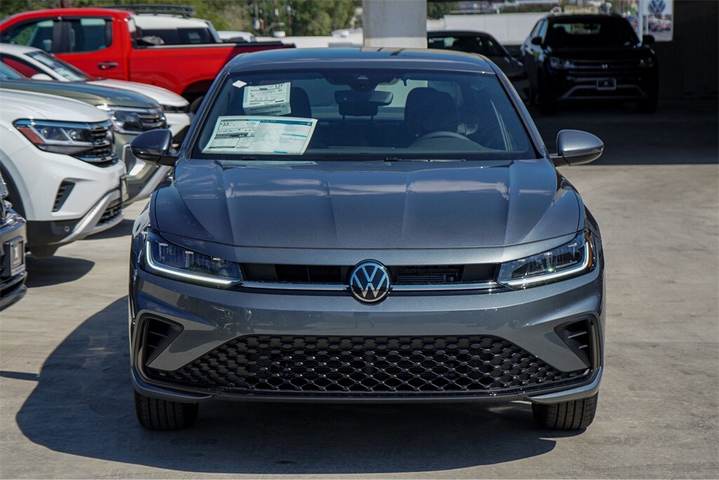 2026 Volkswagen Jetta 1.5T Sport photo 2