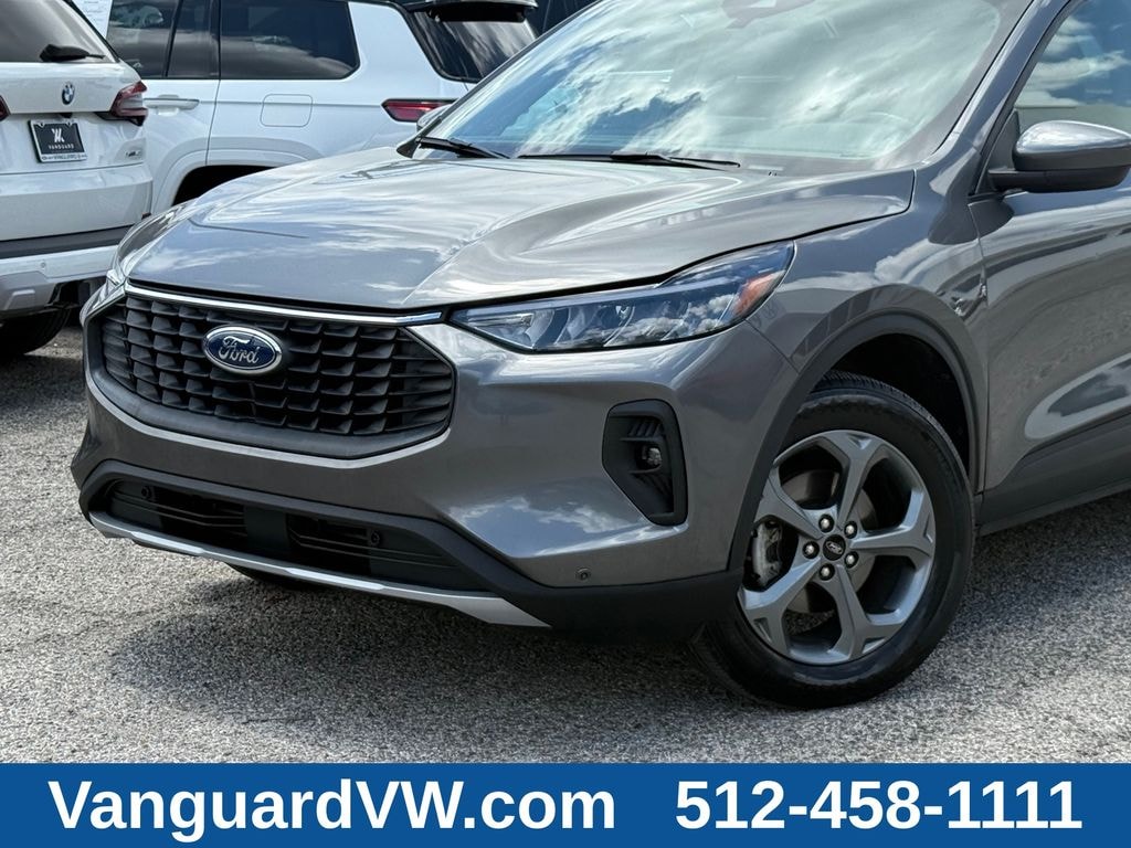 Used 2025 Ford Escape ST-Line Select SUV