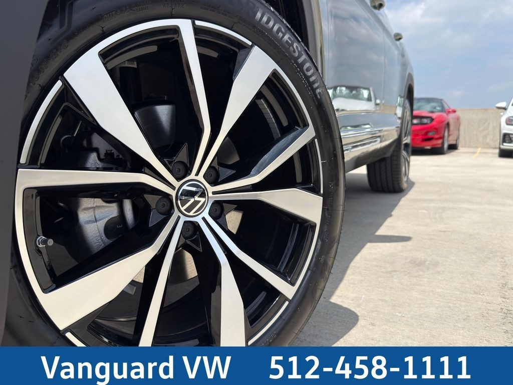 New 2026 Volkswagen Atlas 2.0T SEL Premium R-Line SUV