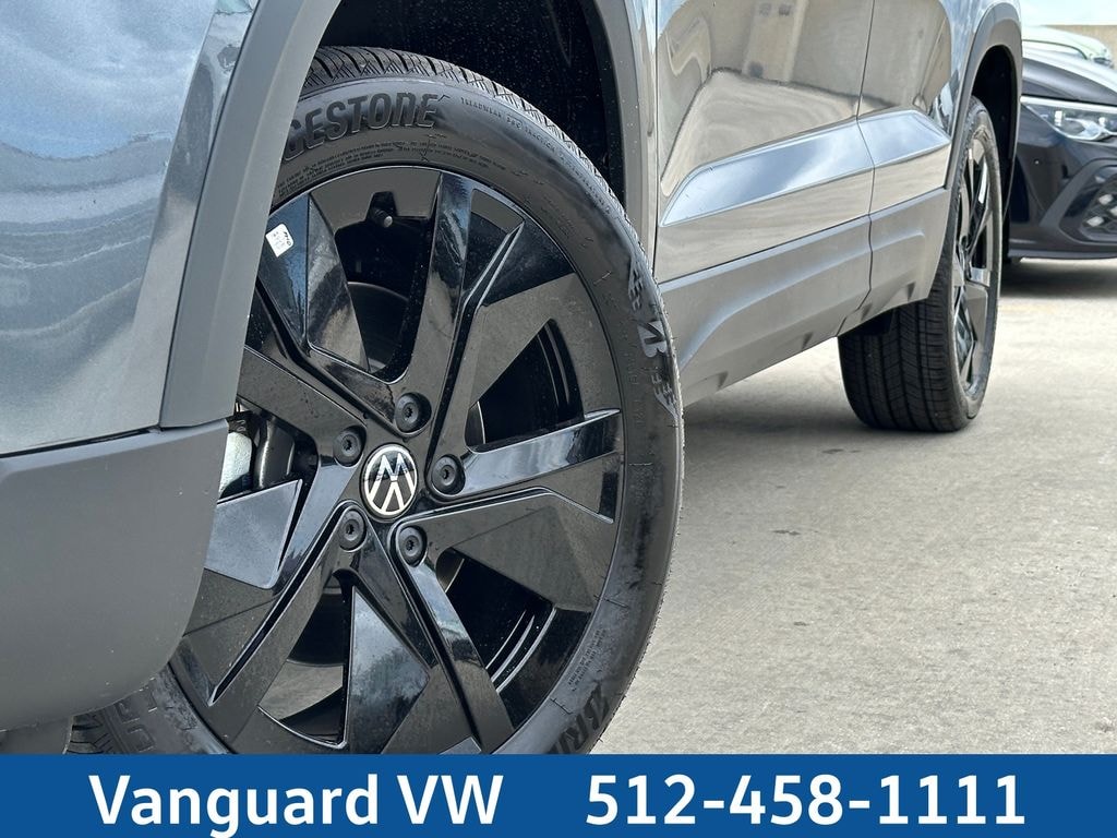 New 2026 Volkswagen Taos 1.5T SE SUV