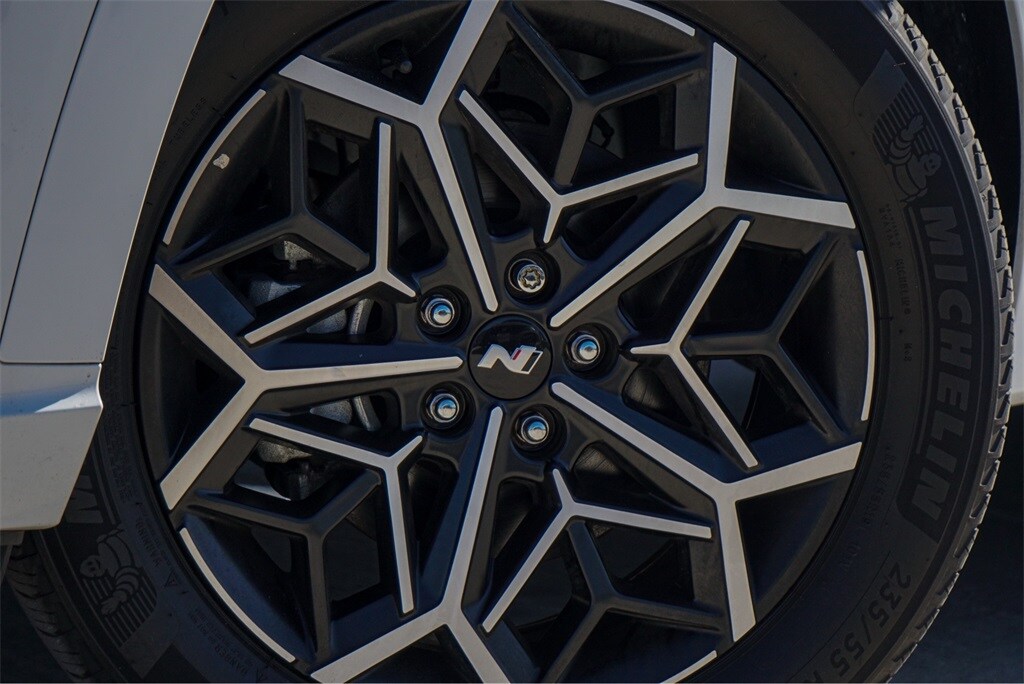 2024 Hyundai Tucson Hybrid N Line photo 2