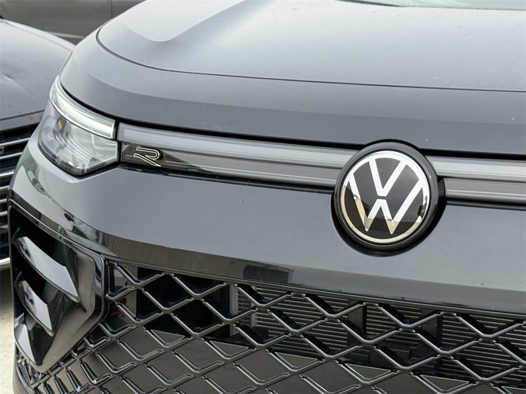 New 2026 Volkswagen Tiguan 2.0T SE R-Line Black SUV