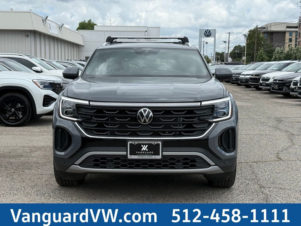 New 2026 Volkswagen Atlas Cross Sport 2.0T SE w/Technology SUV