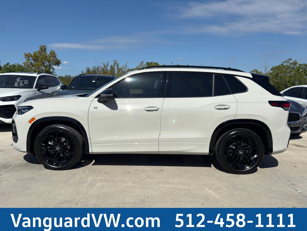 New 2026 Volkswagen Tiguan SE R-Line Black SUV