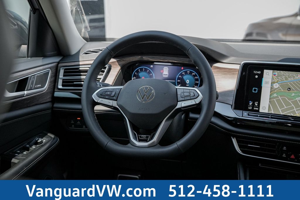 2025 Volkswagen Atlas SEL Premium R-Line - Photo 20
