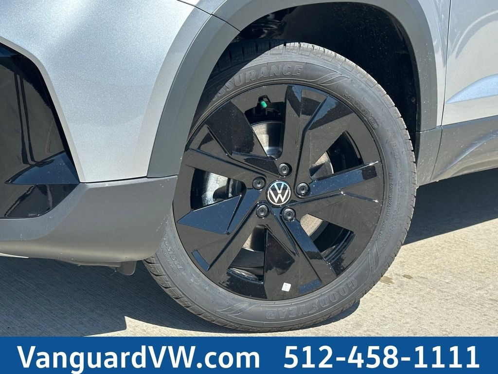 New 2026 Volkswagen Taos 1.5T SE SUV