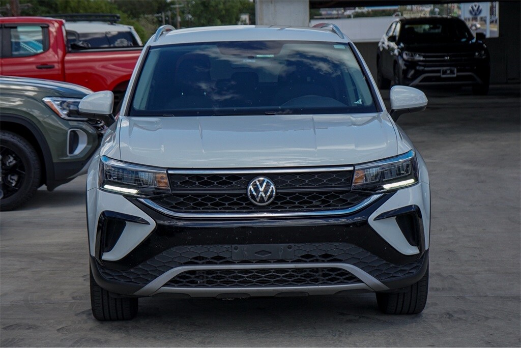 2022 Volkswagen Taos SE photo 4