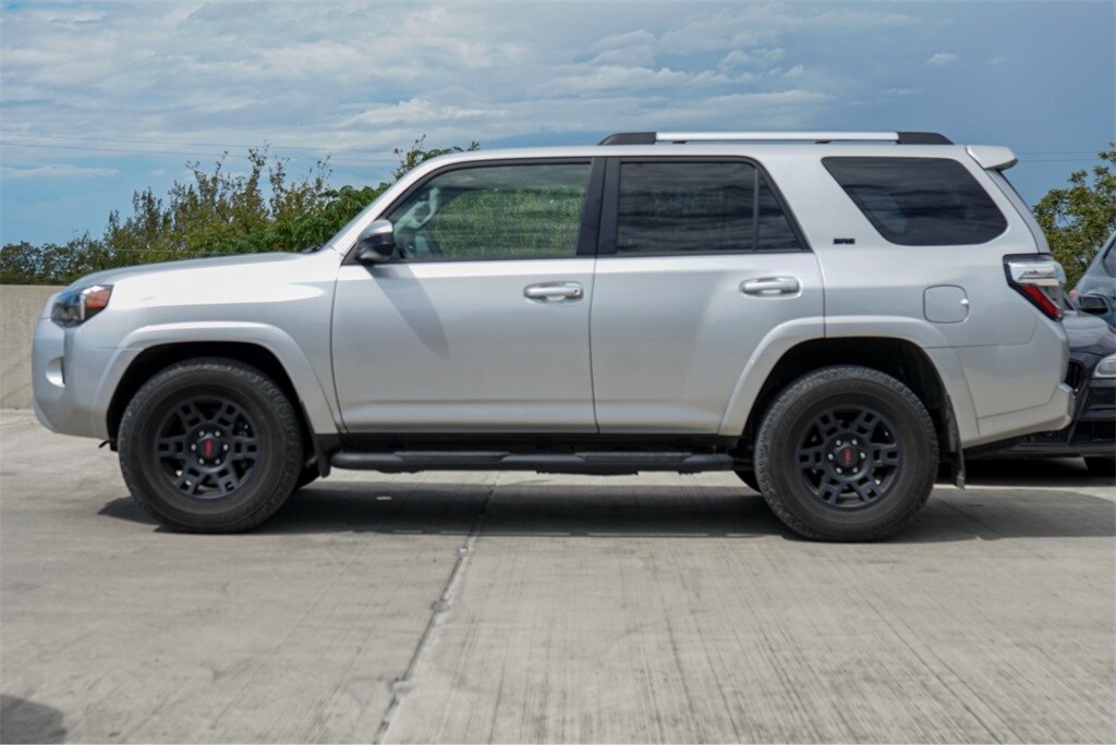 2022 Toyota 4Runner SR5 photo 4