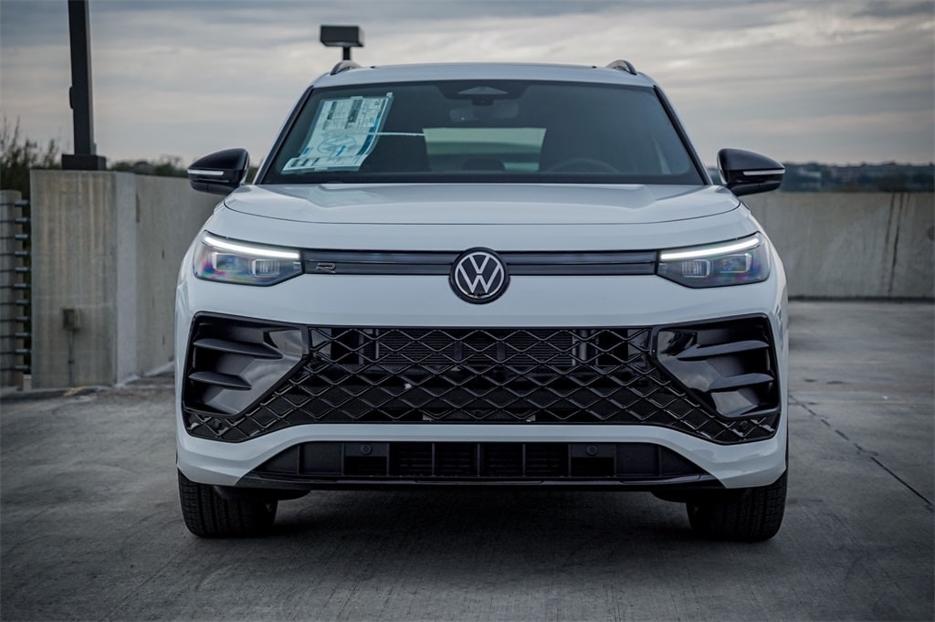 New 2026 Volkswagen Tiguan 2.0T SE SUV