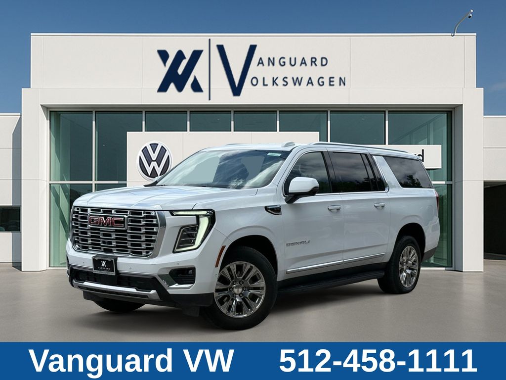 2025 GMC Yukon Denali AWD's photo