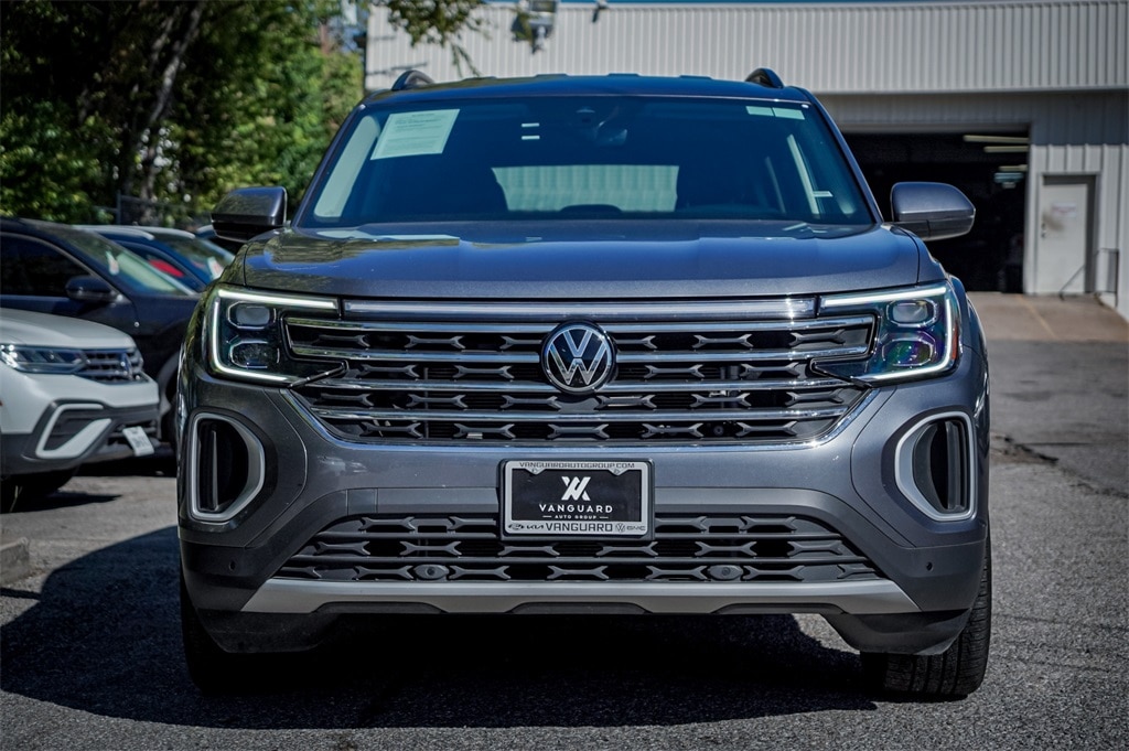 Used 2025 Volkswagen Atlas 2.0T SE w/Technology SUV