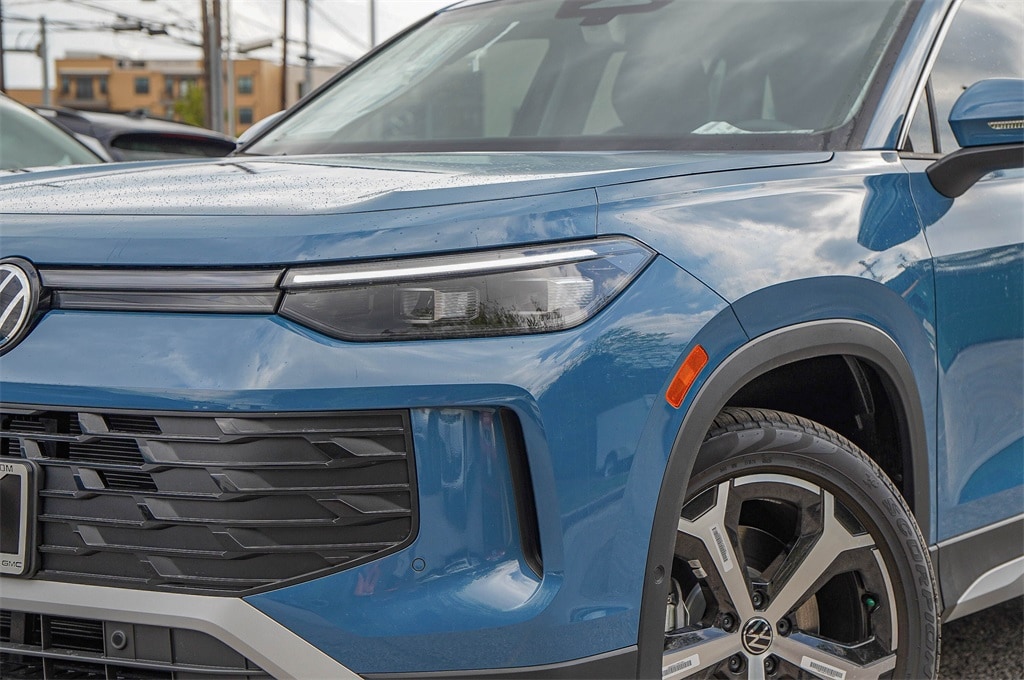 New 2026 Volkswagen Tiguan 2.0T SE SUV