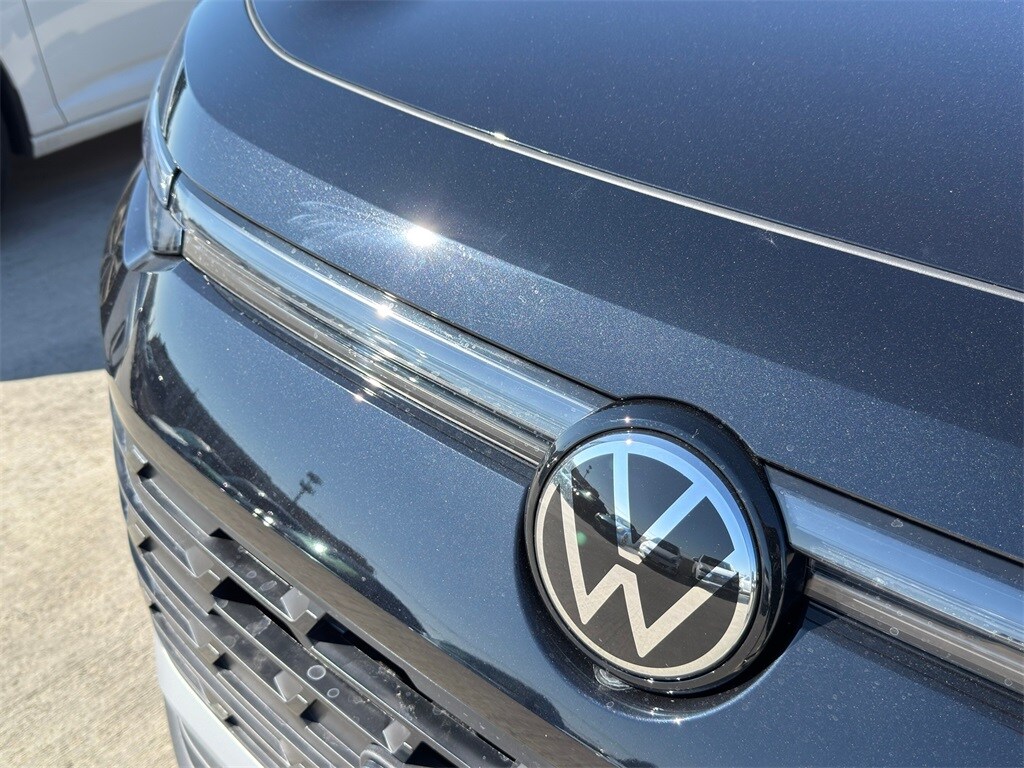 New 2026 Volkswagen Tiguan 2.0T SE SUV