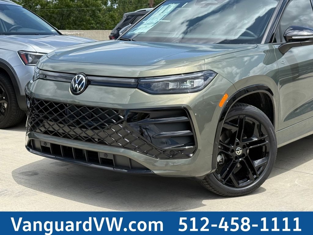 New 2026 Volkswagen Tiguan 2.0T SE R-Line Black SUV