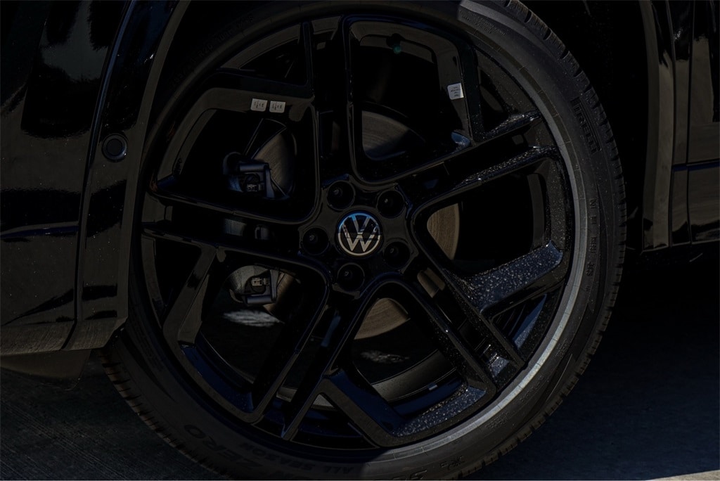 New 2026 Volkswagen Tiguan 2.0T SE R-Line Black SUV