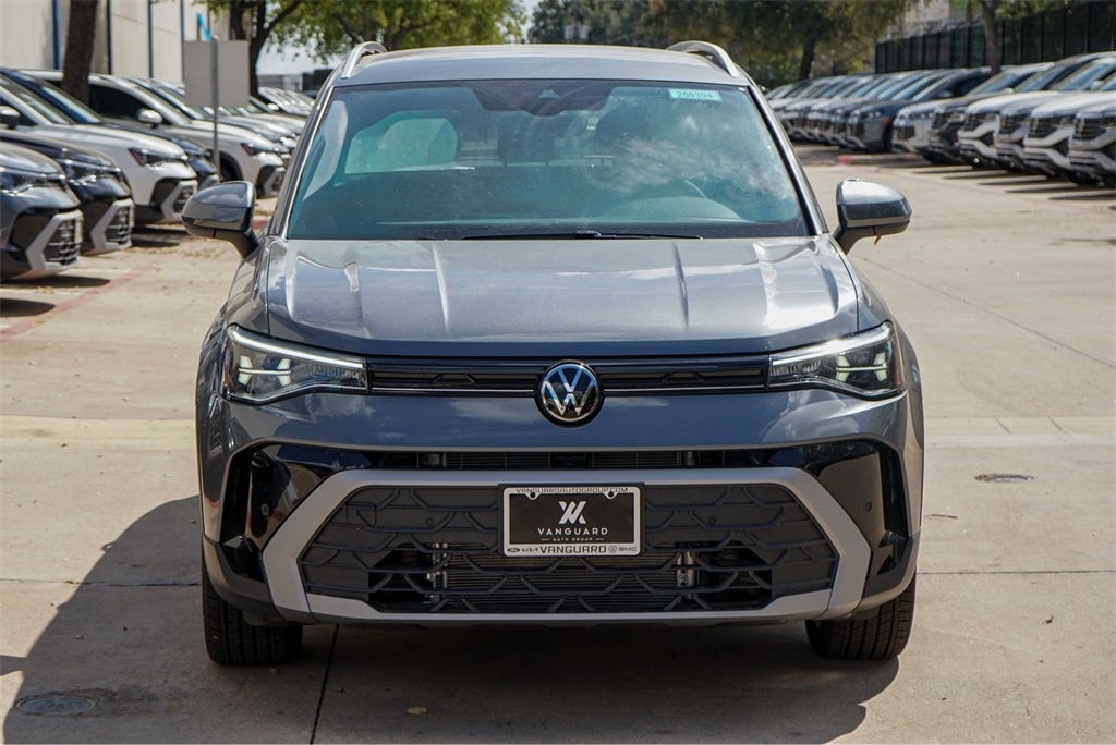 New 2025 Volkswagen Taos 1.5T SE SUV