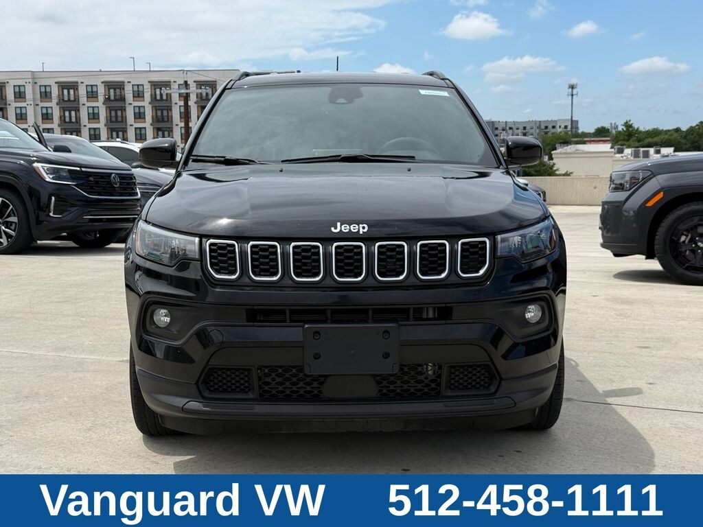 Used 2025 Jeep Compass Latitude SUV