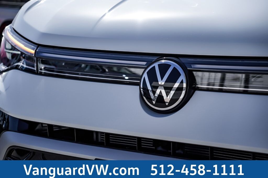New 2026 Volkswagen Taos 1.5T SEL SUV