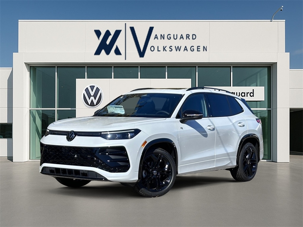 2026 Volkswagen Tiguan SE R-LINE BLACK's photo