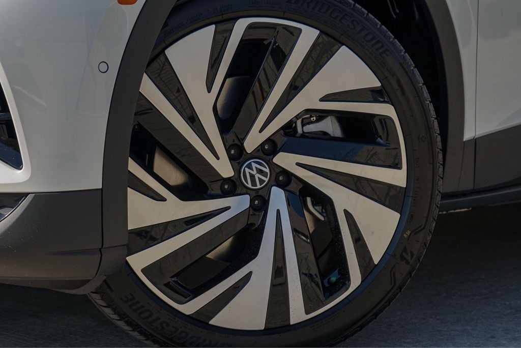 New 2025 Volkswagen ID.4 Pro S Plus SUV