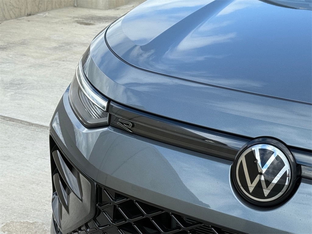 New 2026 Volkswagen Tiguan 2.0T SE R-Line Black SUV