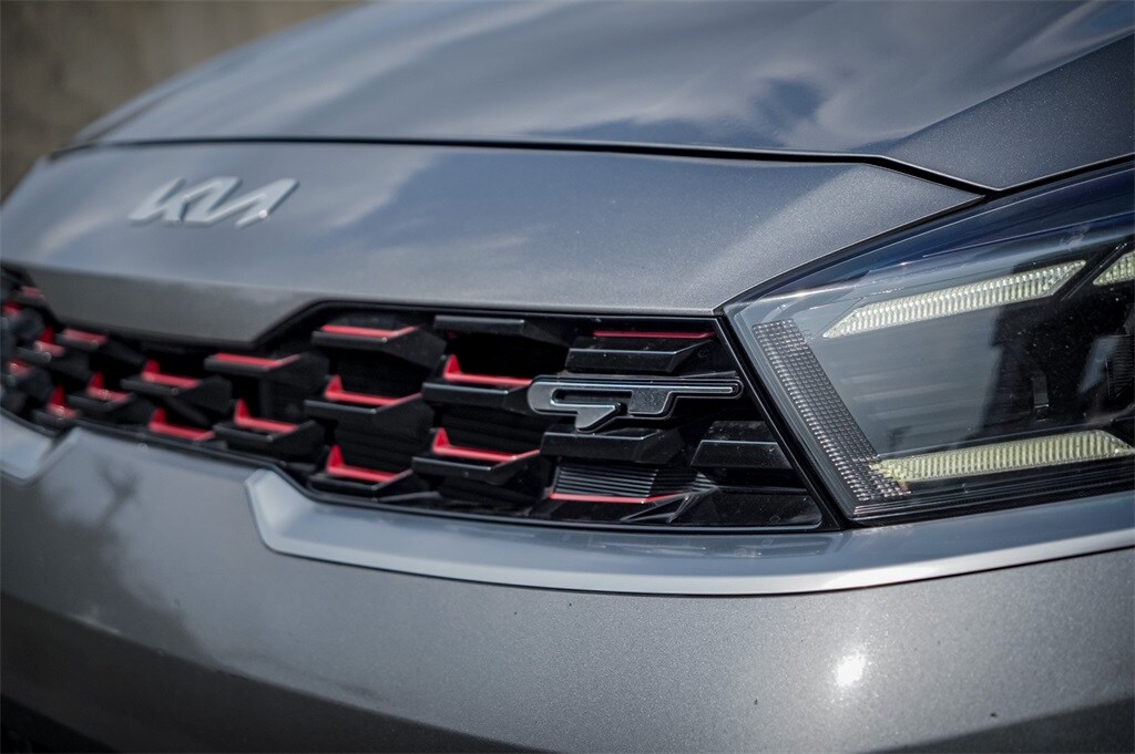 2023 Kia Forte GT photo 4