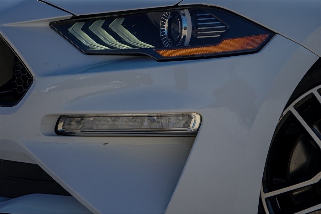 2022 Ford Mustang EcoBoost Premium Convertible photo 3