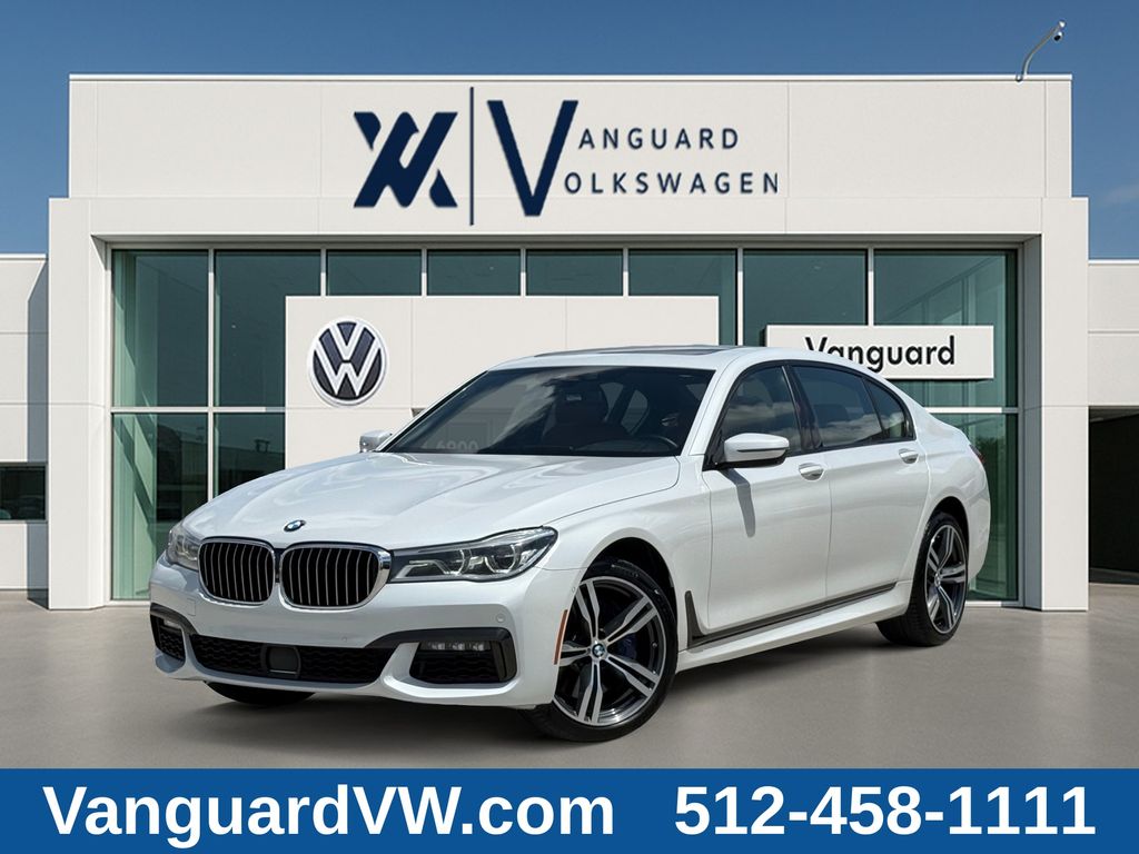 2019 BMW 7 Series 750i's photo