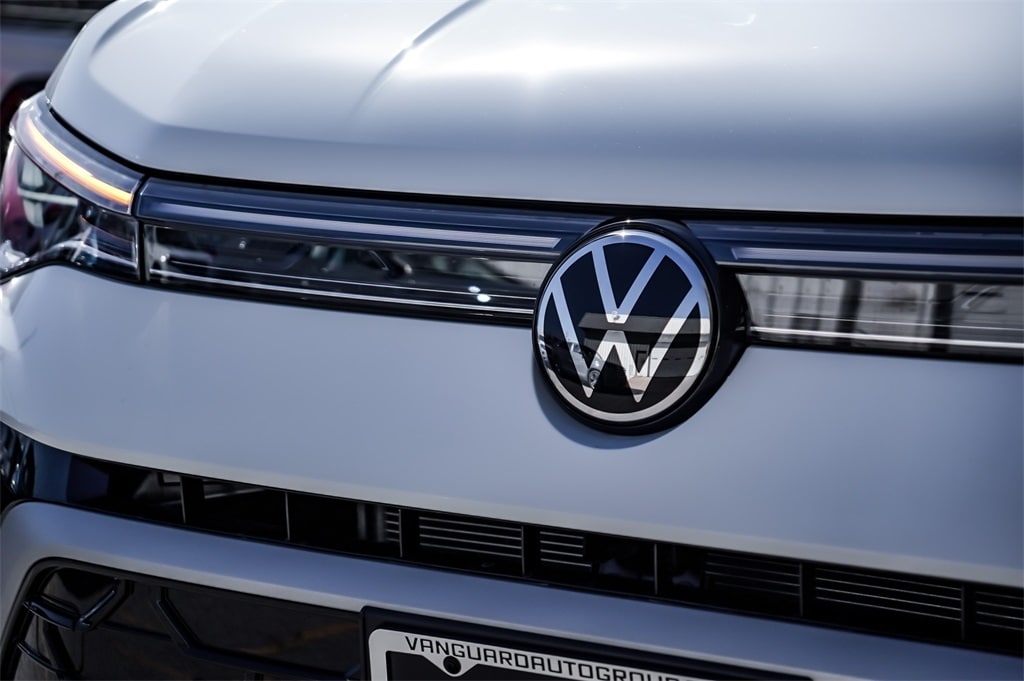 New 2026 Volkswagen Taos 1.5T SEL SUV