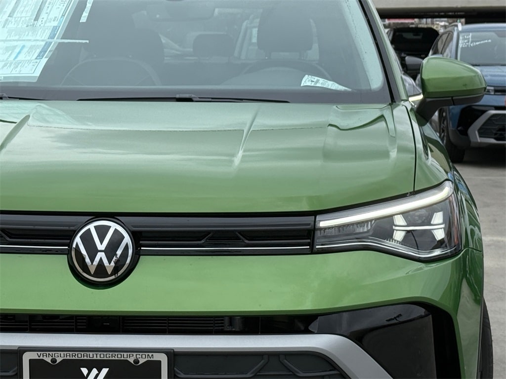 New 2026 Volkswagen Taos 1.5T SE SUV