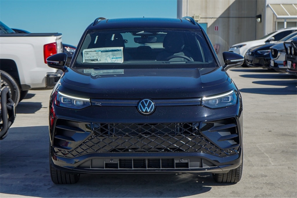 New 2026 Volkswagen Tiguan 2.0T SE R-Line Black SUV