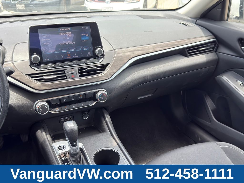 2025 Nissan Altima SV - Photo 28