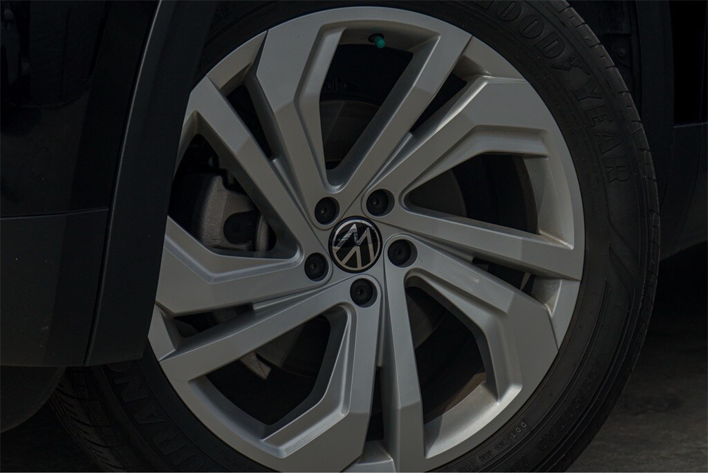 2022 Volkswagen Atlas V6 SE Technology photo 2