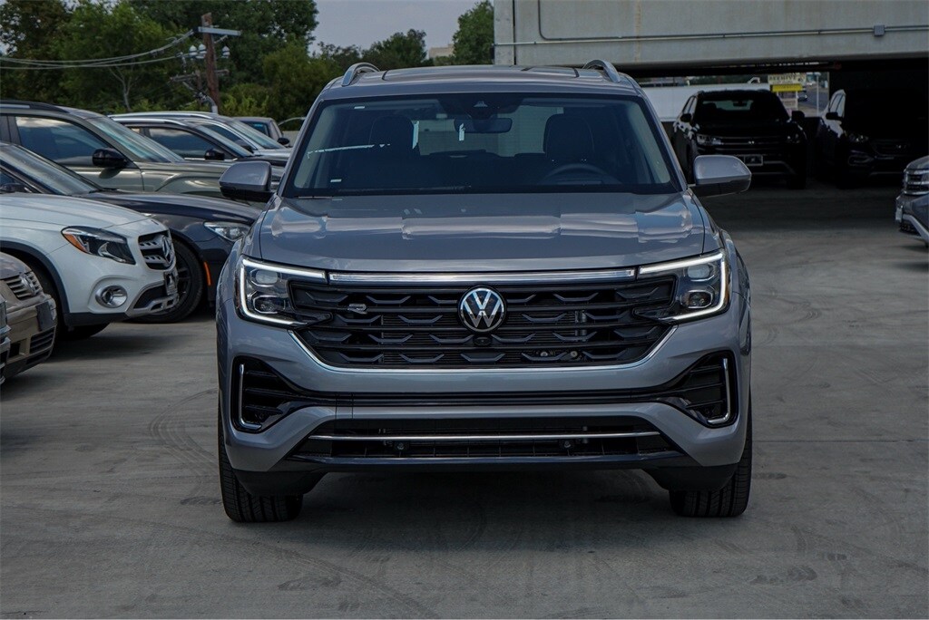 2026 Volkswagen Atlas SEL Premium R-Line photo 4