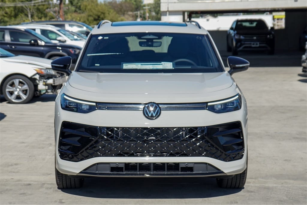 New 2026 Volkswagen Tiguan 2.0T SE R-Line Black SUV