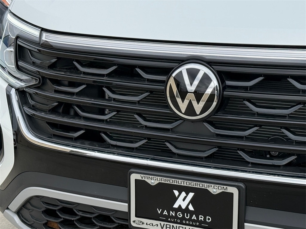 New 2026 Volkswagen Atlas Cross Sport 2.0T SE w/Technology SUV